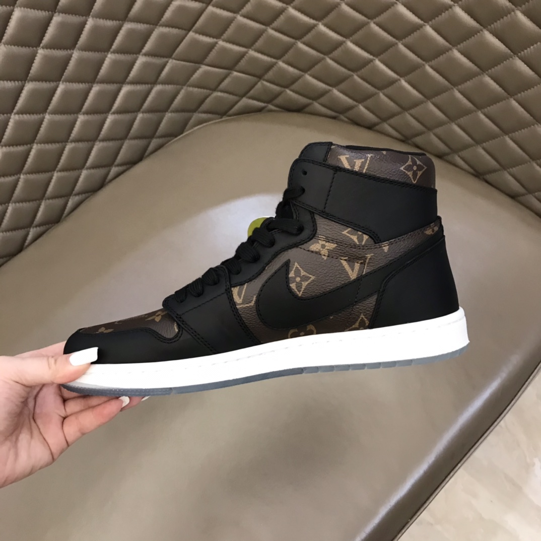 Louis Vuitton & Nike sneaker 12 - vstockx