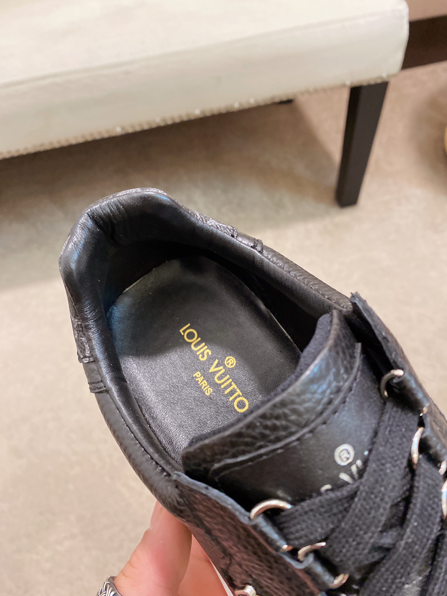 Louis Vuitton Low Top sneaker 111 - vstockx