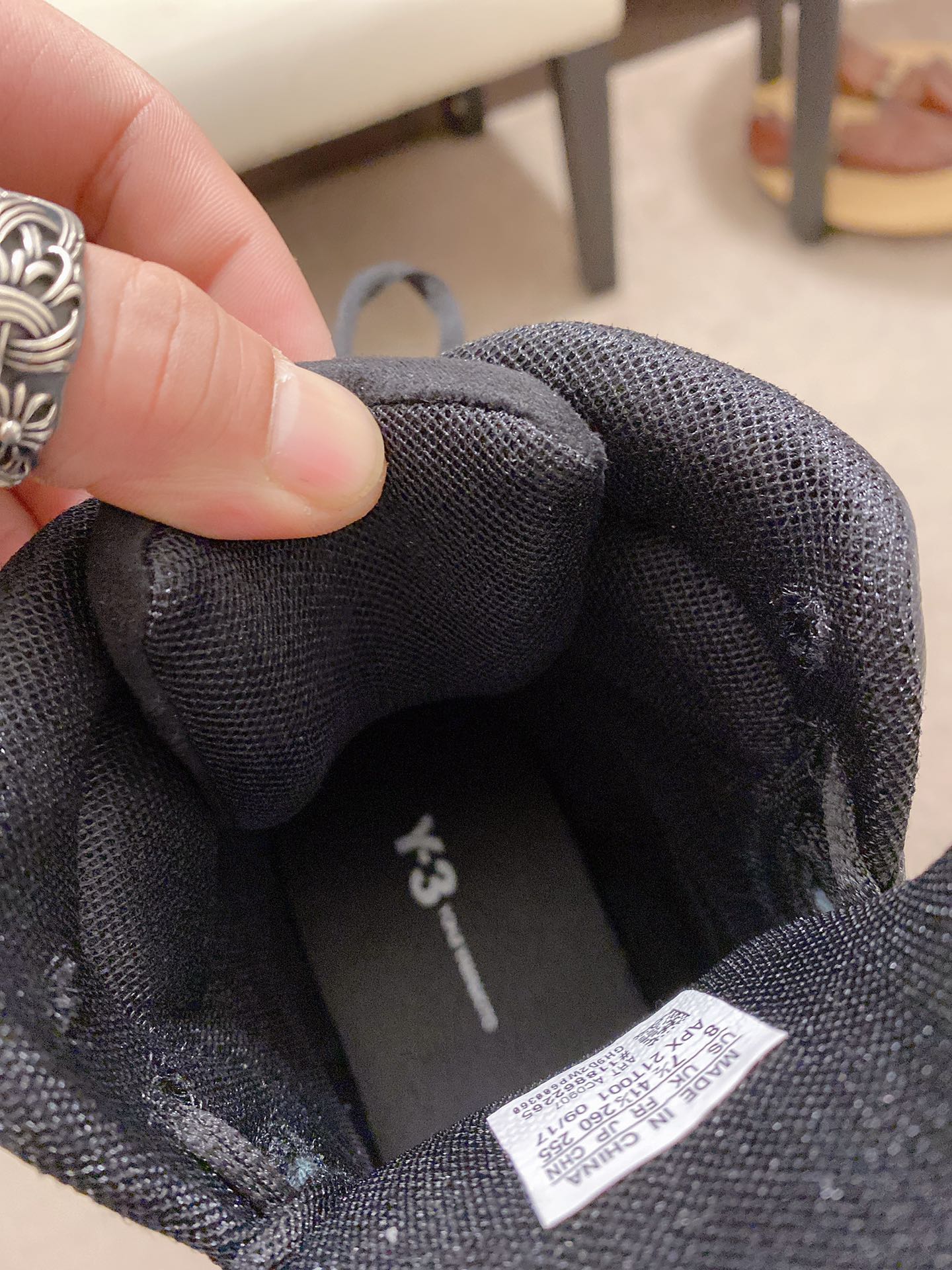 Y-3 Kaiwa Lace-Up Sneakers 8 - vstockx