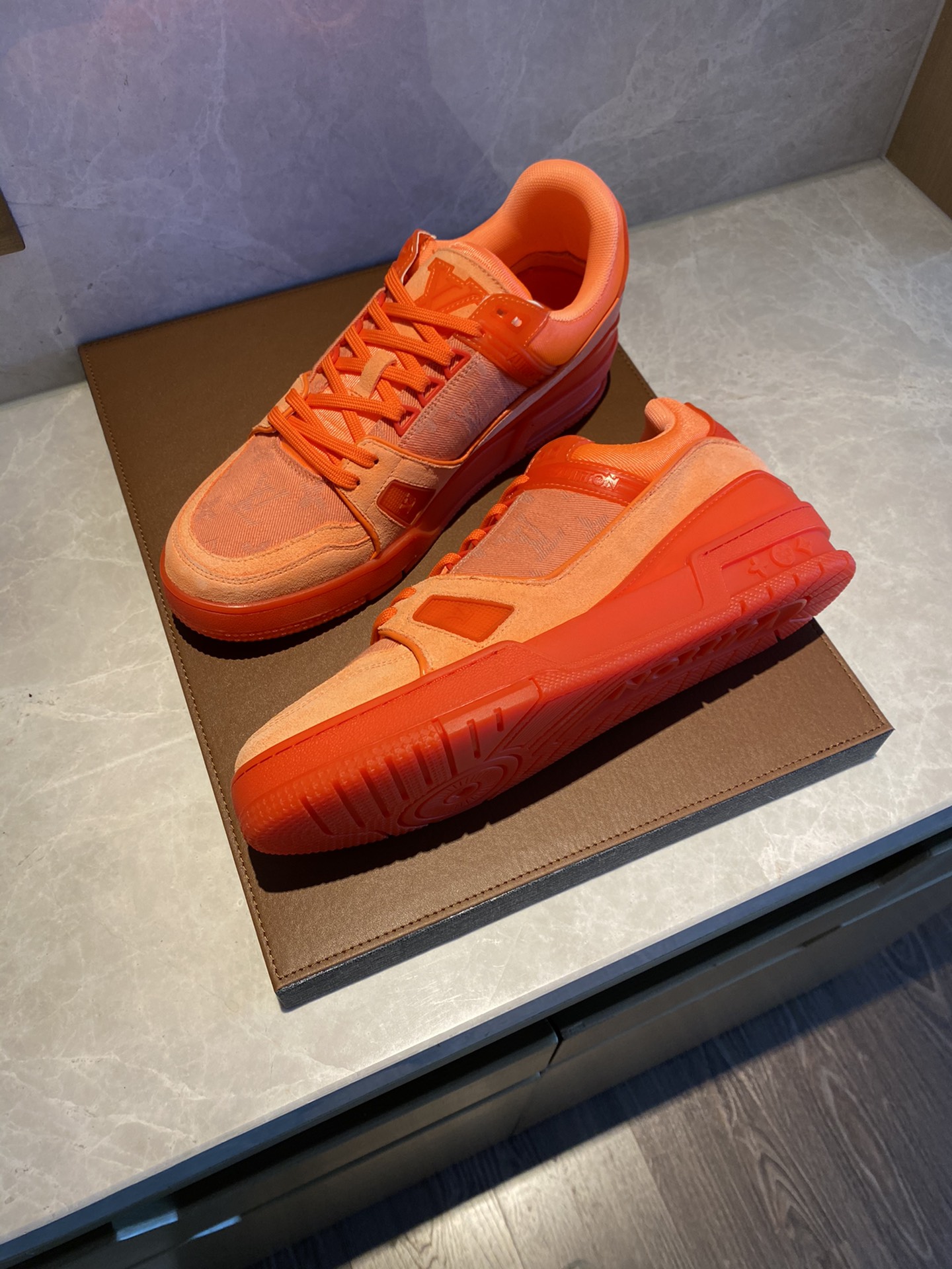 Louis Vuitton LV TRAINERS SNEAKER 9 - vstockx