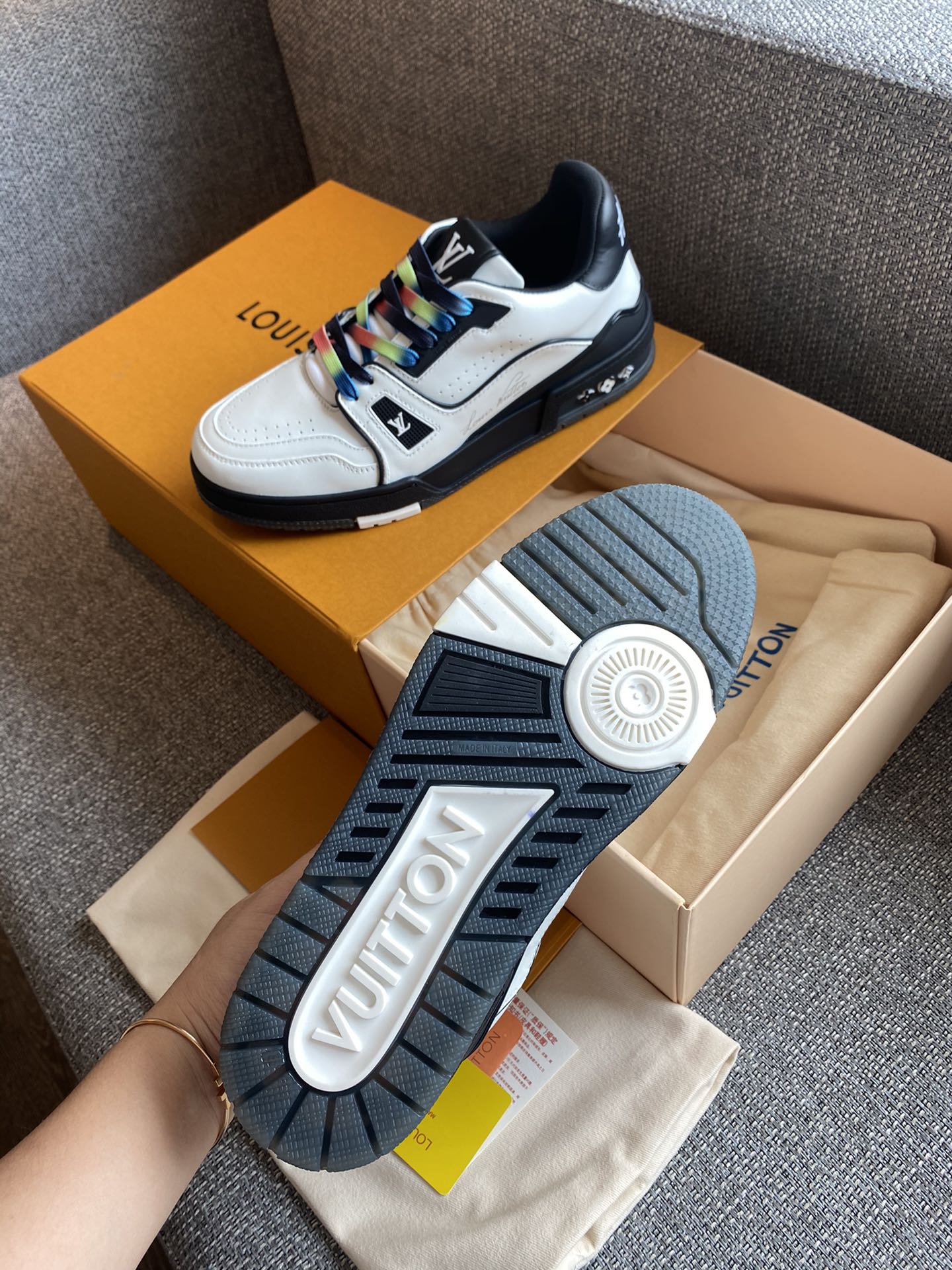 Louis Vuitton LV TRAINERS SNEAKER 9 - vstockx