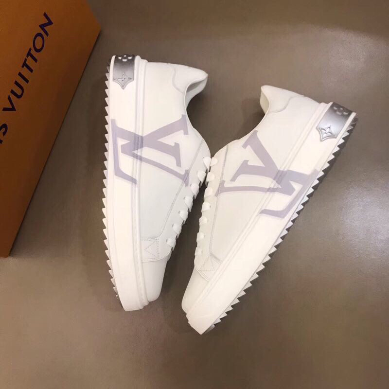 Louis Vuitton Low Top sneaker 22 - vstockx