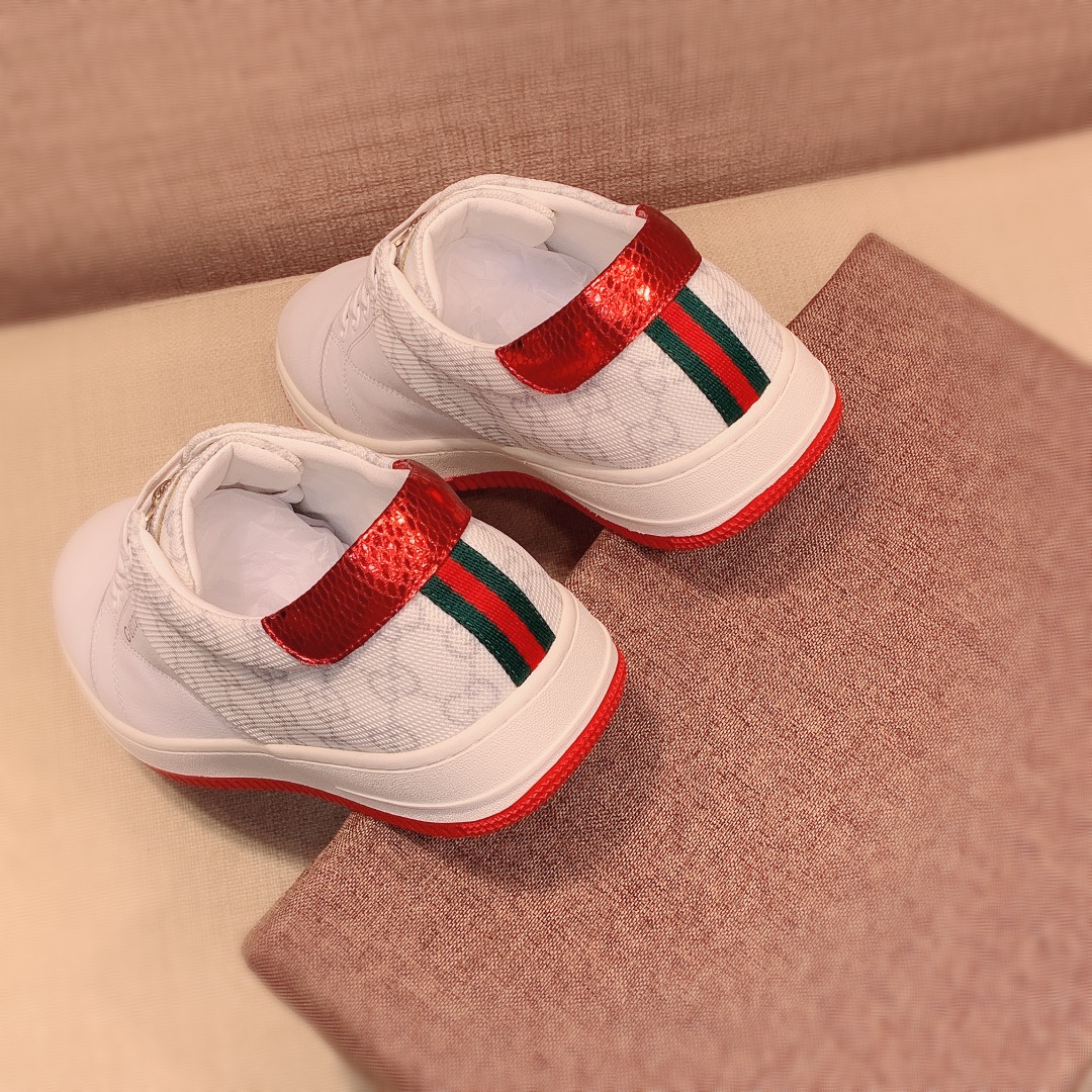 Louis Vuitton Low Top sneaker 84 - vstockx