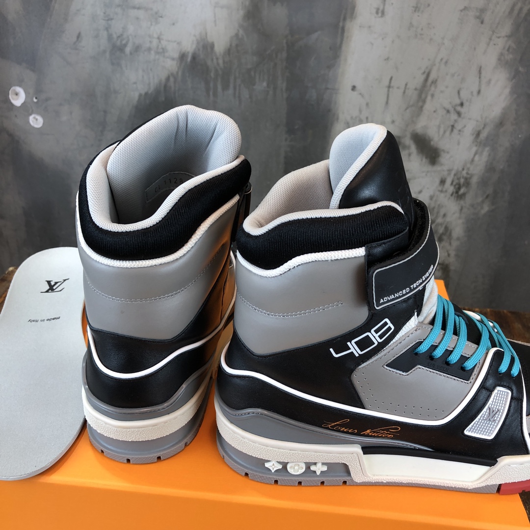 Louis Vuitton Trainer Sneakers 19 - vstockx