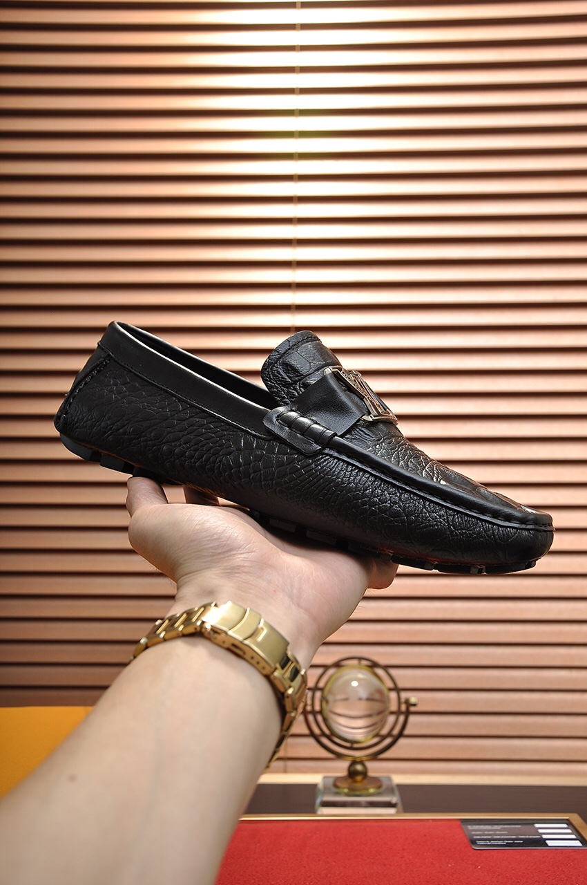 Louis Vuitton Leather Boots 4 - vstockx