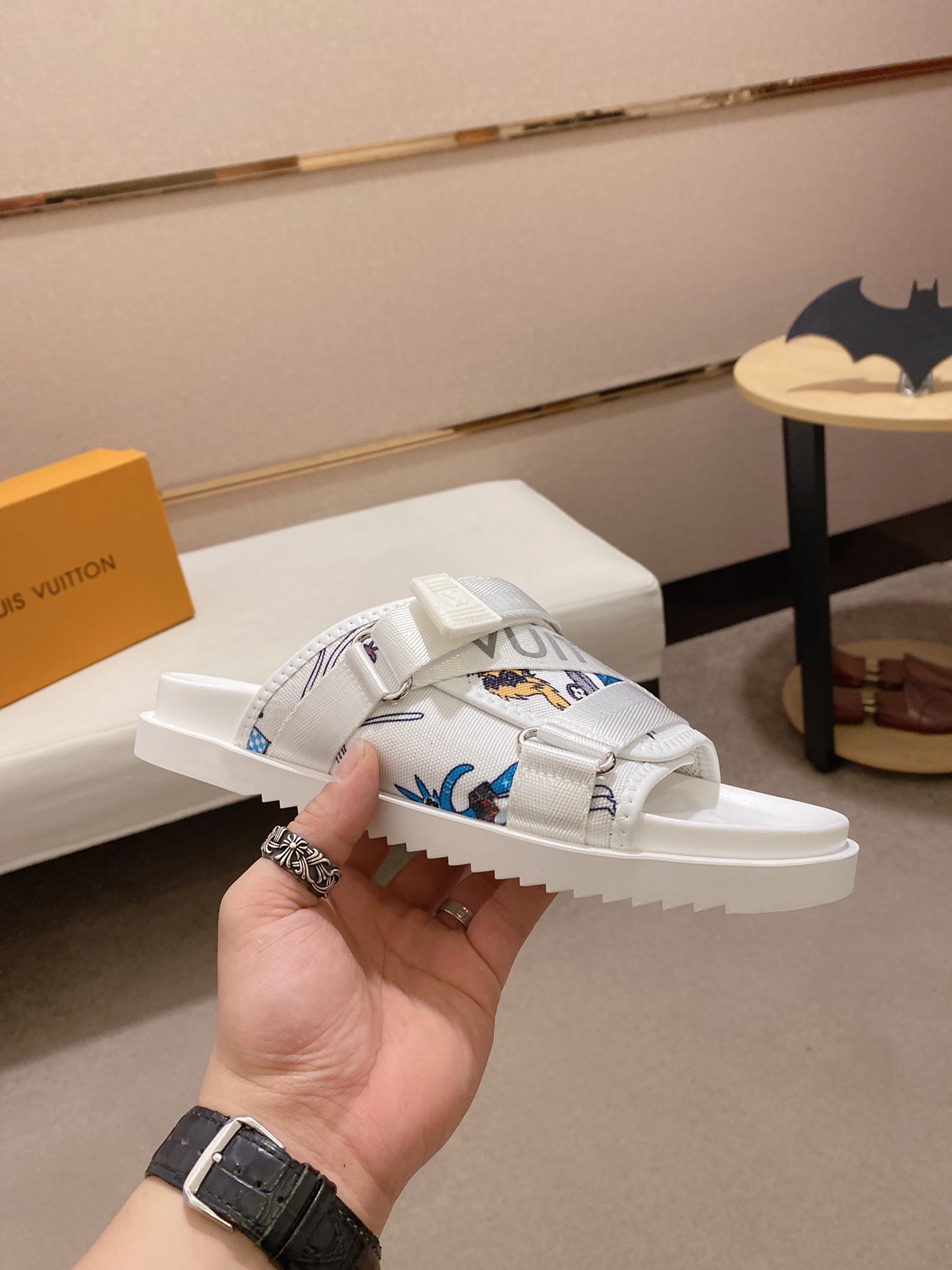 Louis Vuitton Honolulu Sneaker 9 - vstockx
