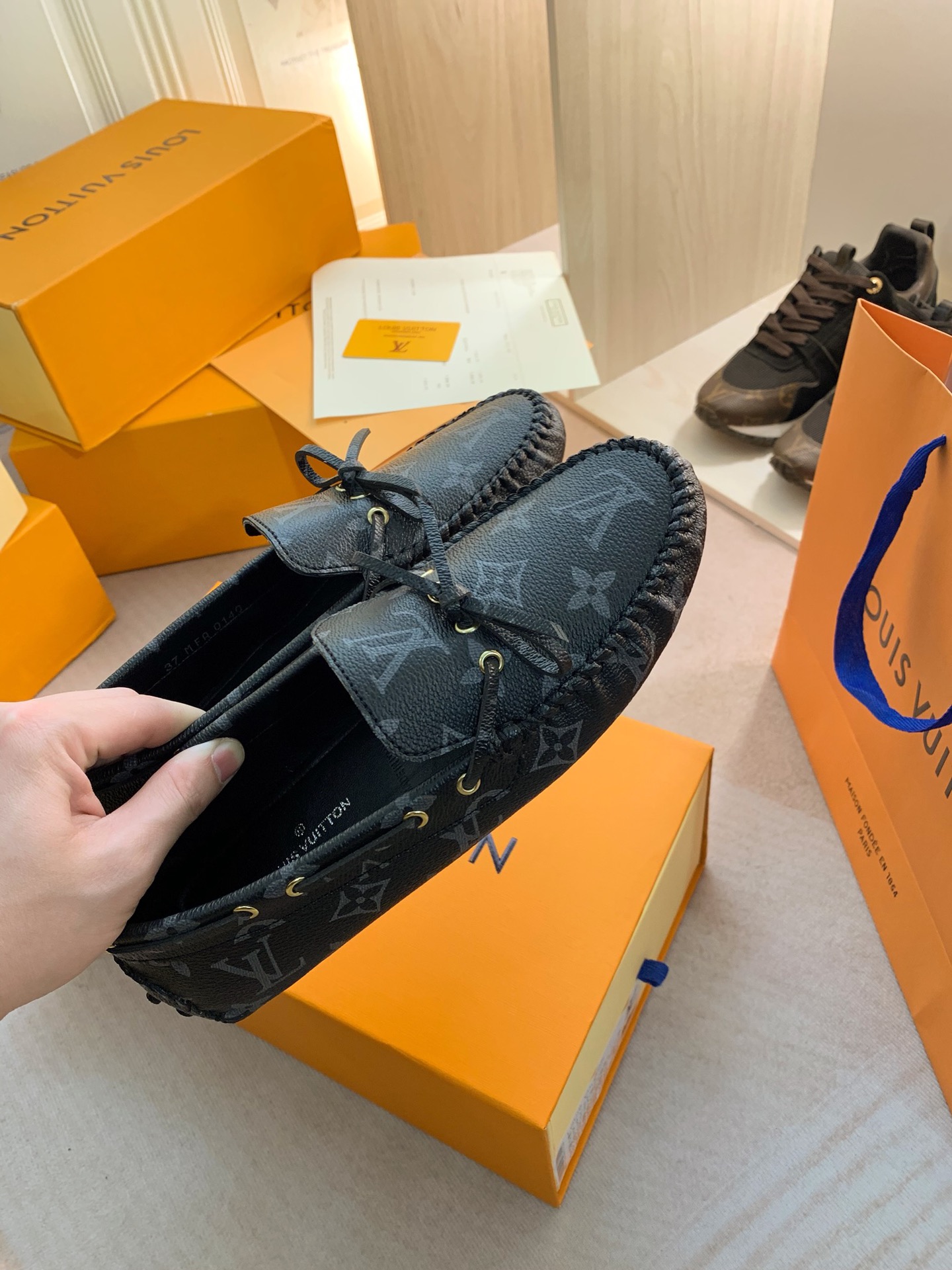 Louis Vuitton GLORIA FLAT LOAFERS WOMEN 11 - vstockx