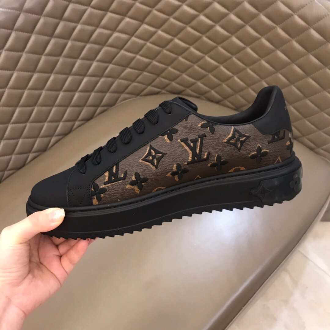 Louis Vuitton Low Top sneaker 33 - vstockx