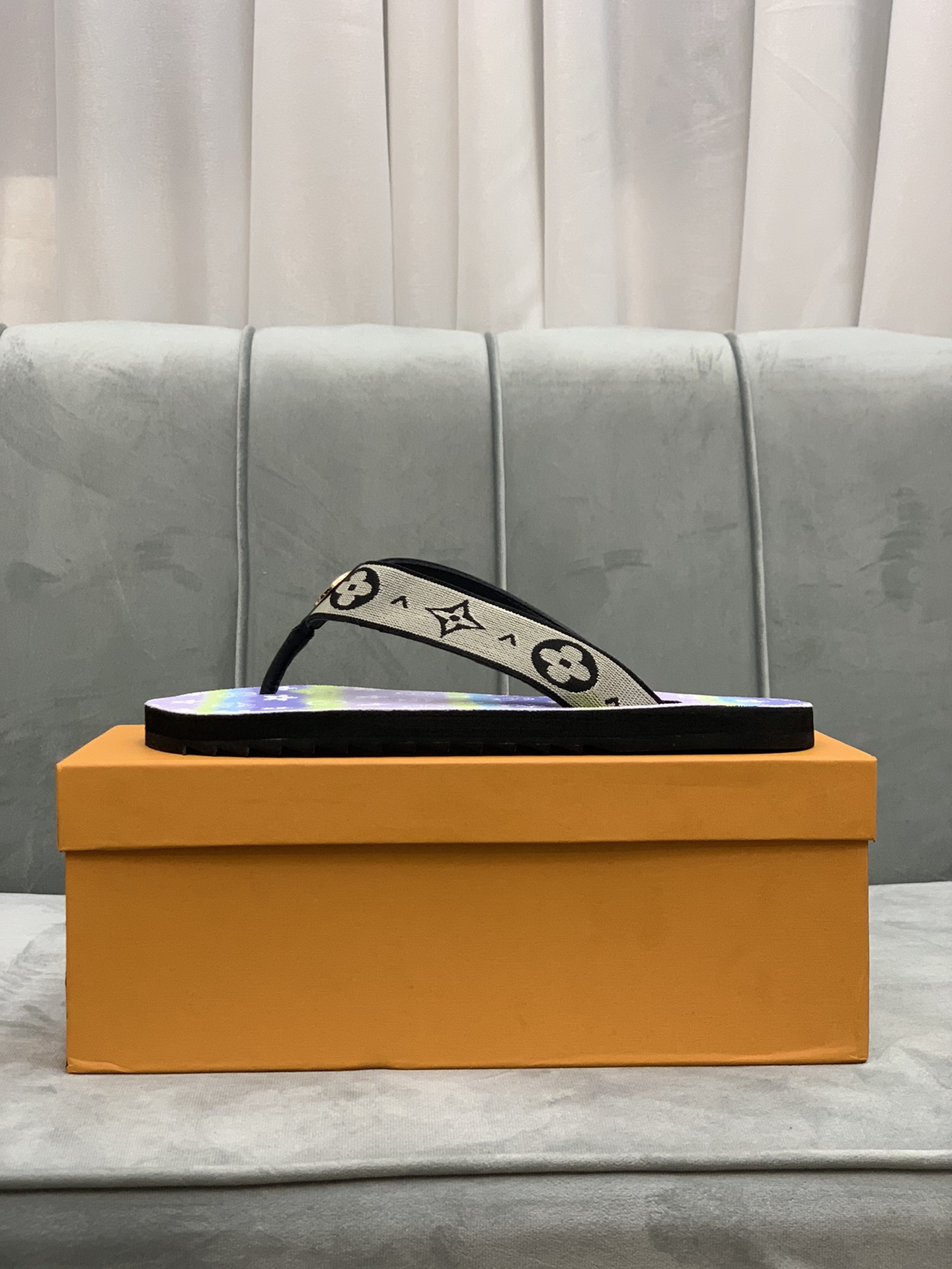 Louis Vuitton Slipper 40 - vstockx