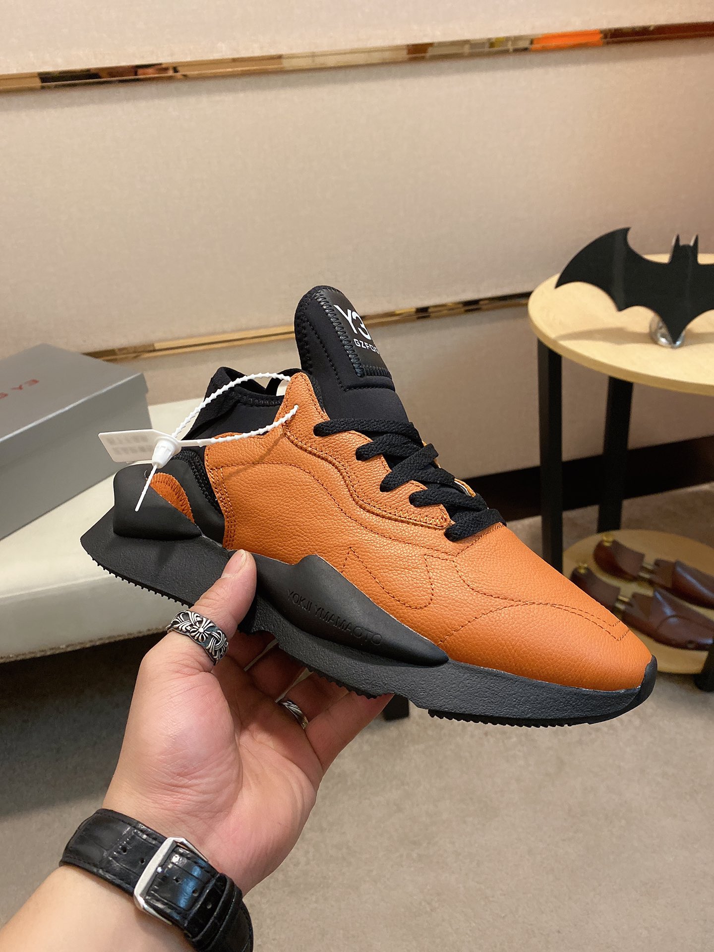 Y-3 Kaiwa Lace-Up Sneakers 41 - vstockx