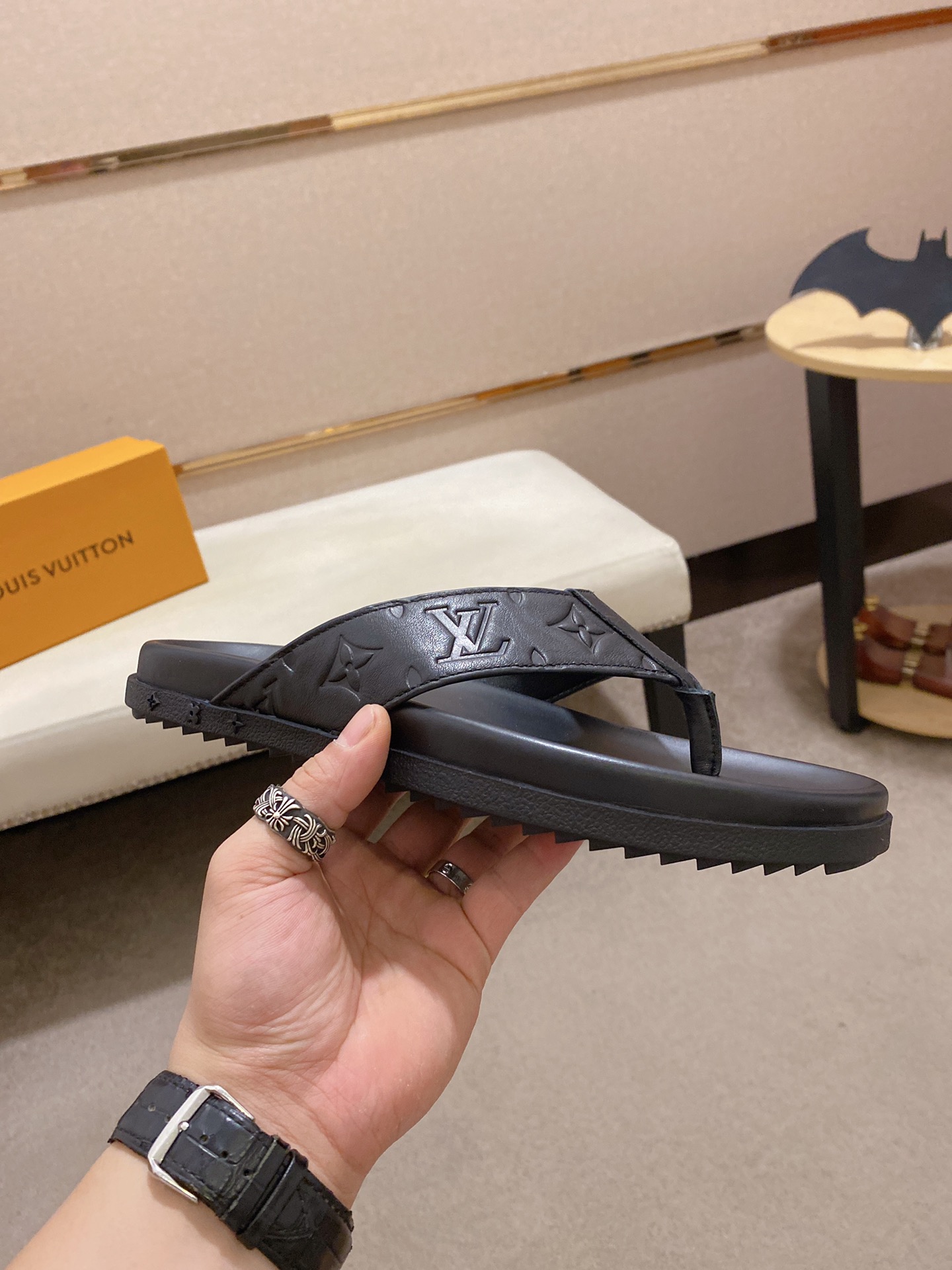 Louis Vuitton Slipper 8 - vstockx