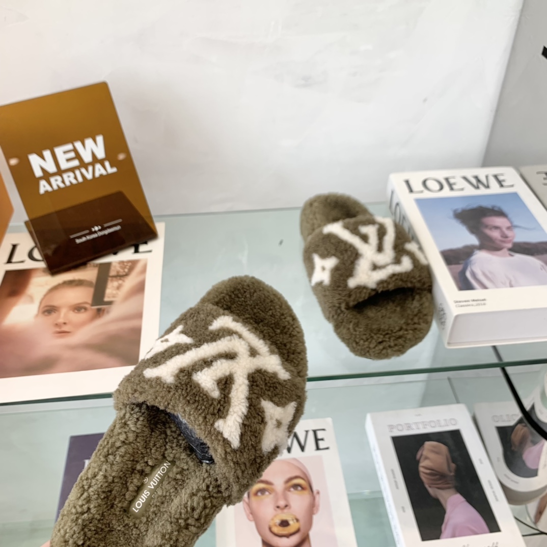 Louis Vuitton GLORIA FLAT LOAFERS WOMEN 12 - vstockx