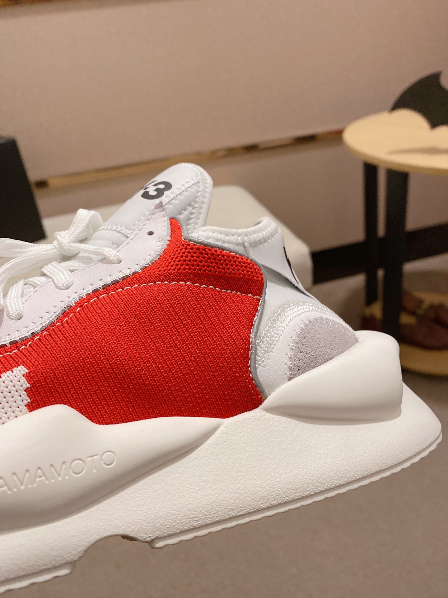 Y-3 Kaiwa Lace-Up Sneakers 10 - vstockx