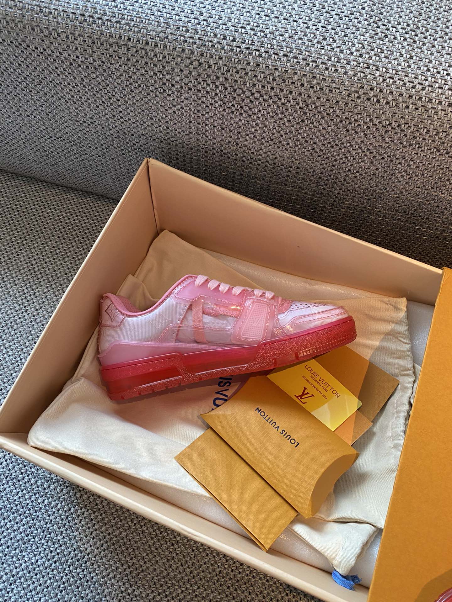 Louis Vuitton LV TRAINERS SNEAKER 9 - vstockx