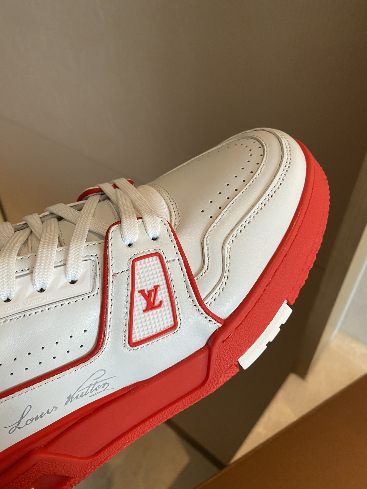 Louis Vuitton LV TRAINERS SNEAKER 9 - vstockx