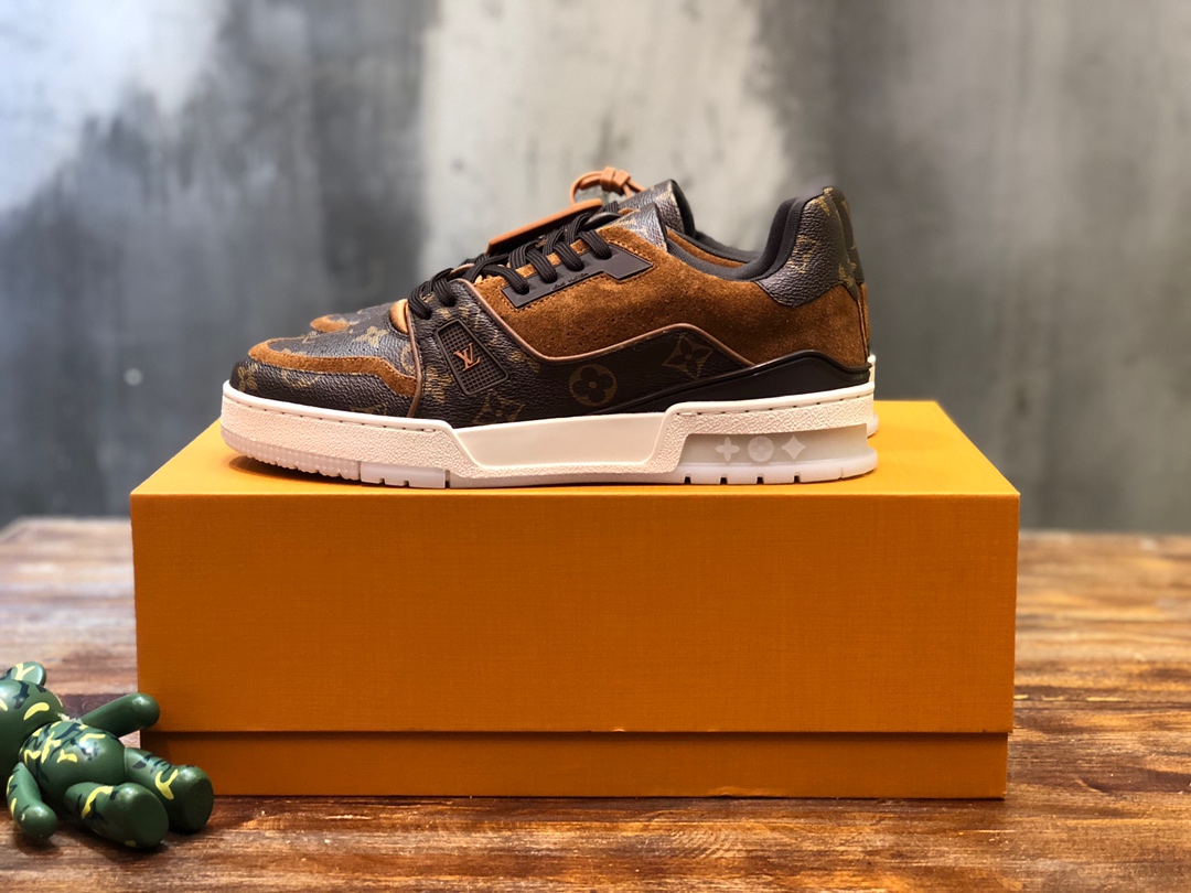 Louis Vuitton Trainer Sneakers 38 - vstockx