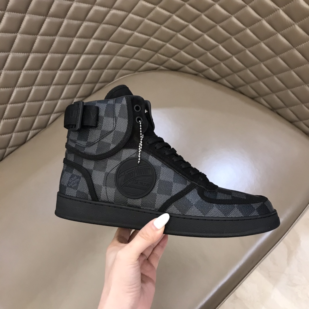 Louis Vuitton Rivoli sneaker 19 - vstockx