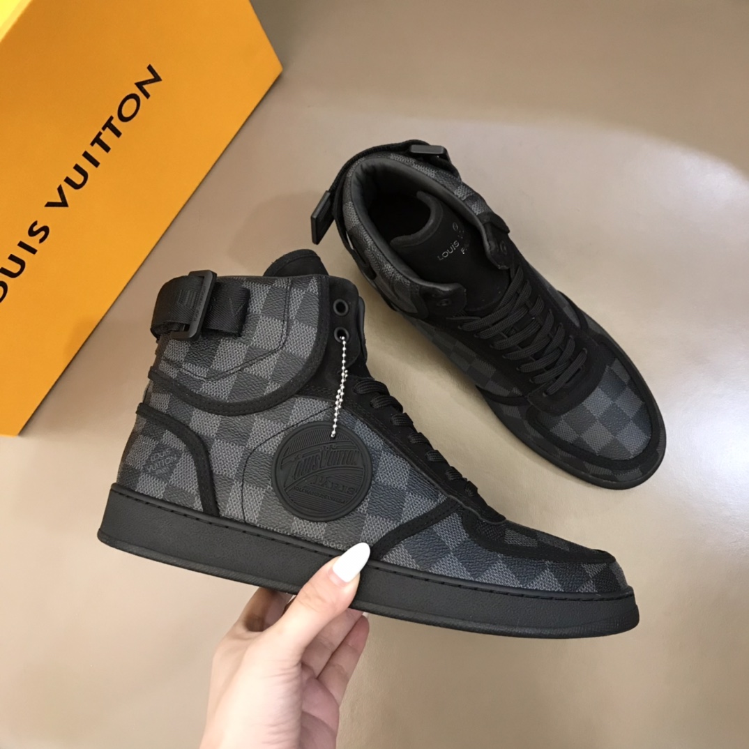 Louis Vuitton Rivoli sneaker 19 - vstockx