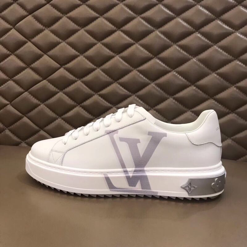 Louis Vuitton Low Top sneaker 22 - vstockx