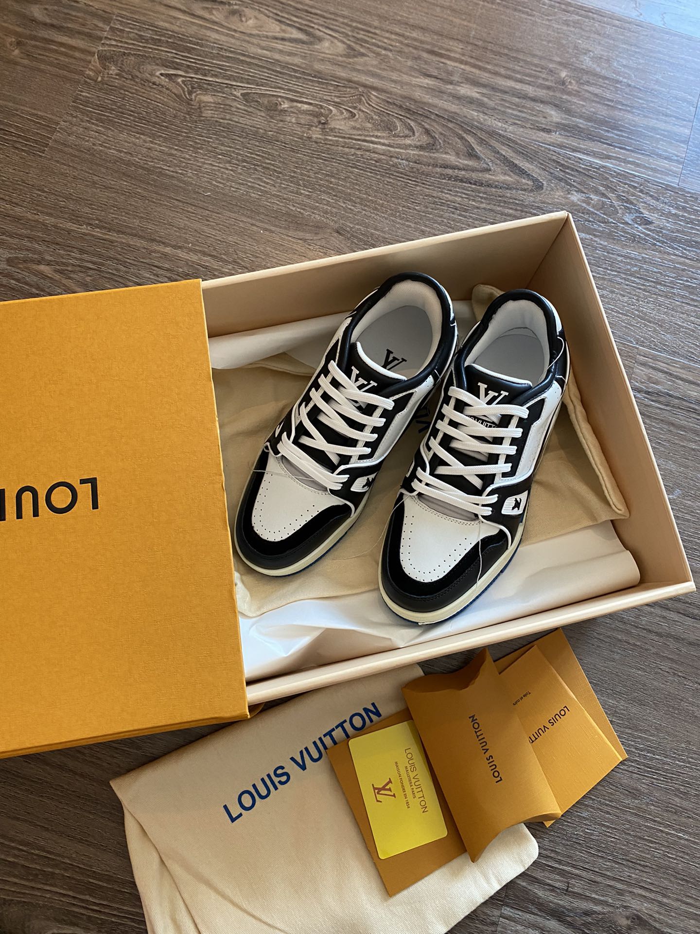 Louis Vuitton LV TRAINERS SNEAKER 9 - vstockx