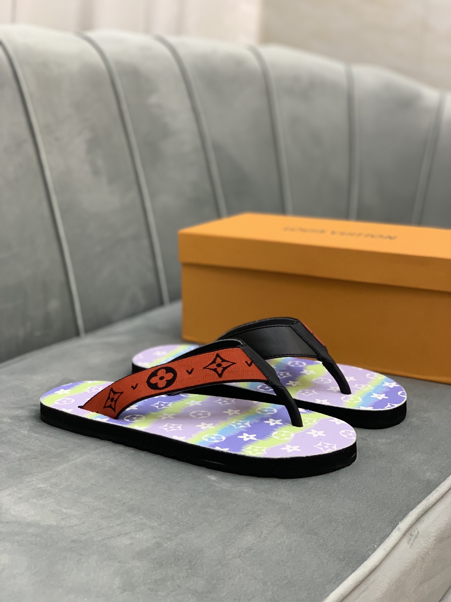 Louis Vuitton Slipper 44 - vstockx