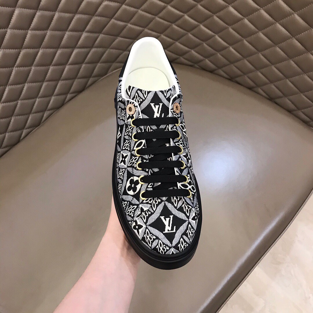Louis Vuitton Low Top sneaker 44 - vstockx