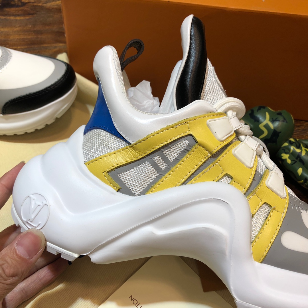 Louis Vuitton Archlight 15 - vstockx