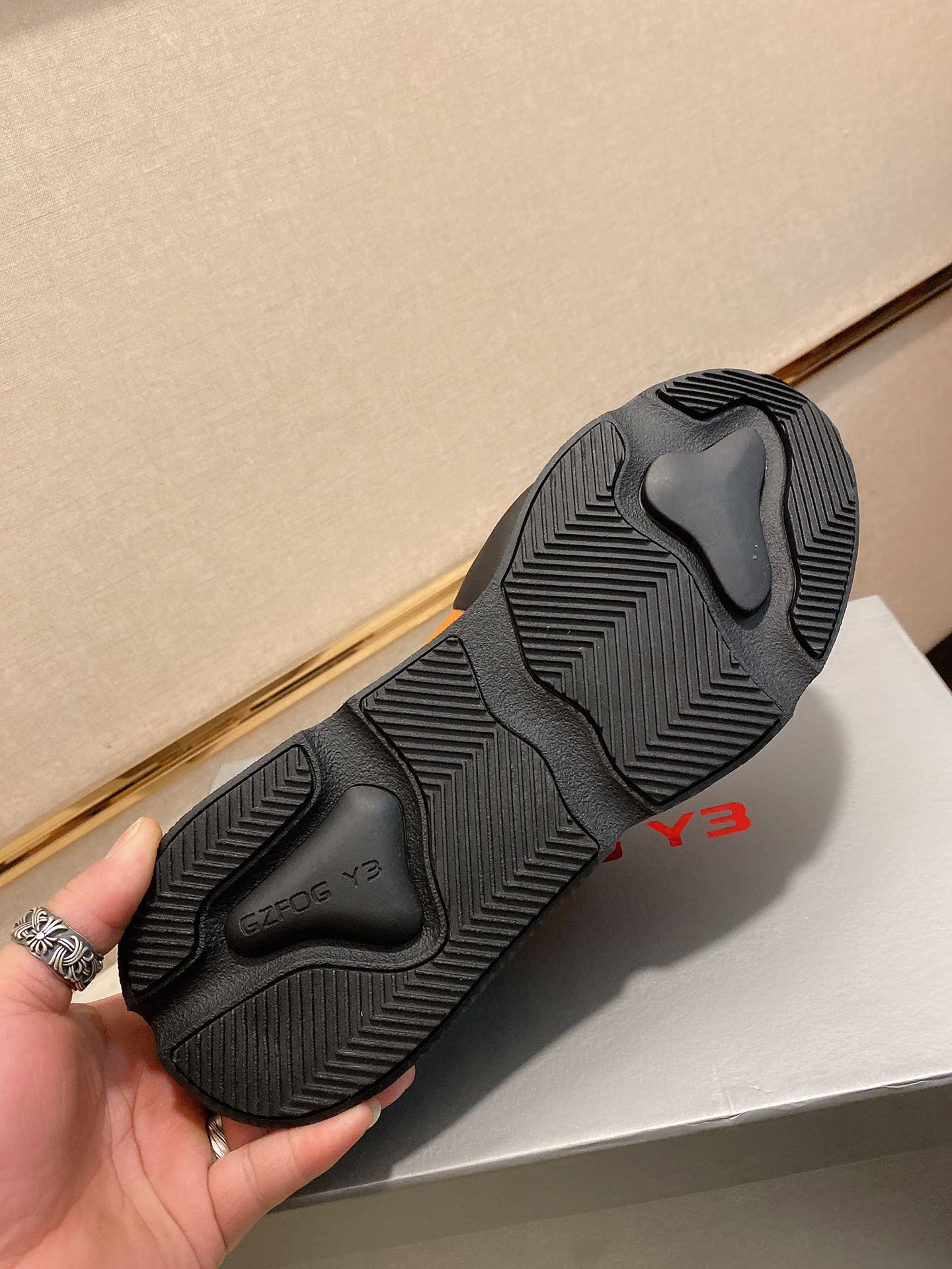 Y-3 Kaiwa Lace-Up Sneakers 41 - vstockx