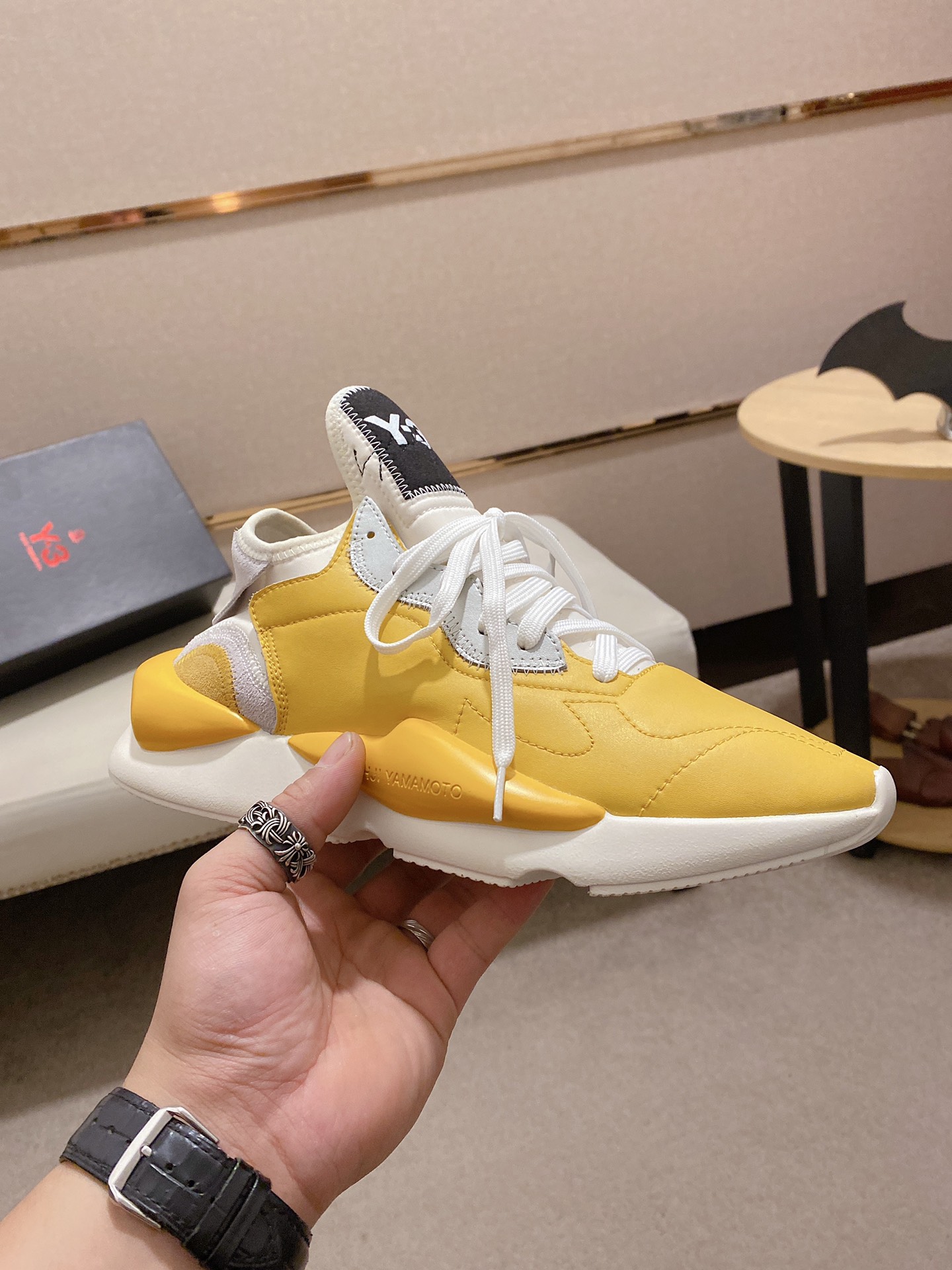 Y-3 Kaiwa Lace-Up Sneakers 25 - vstockx