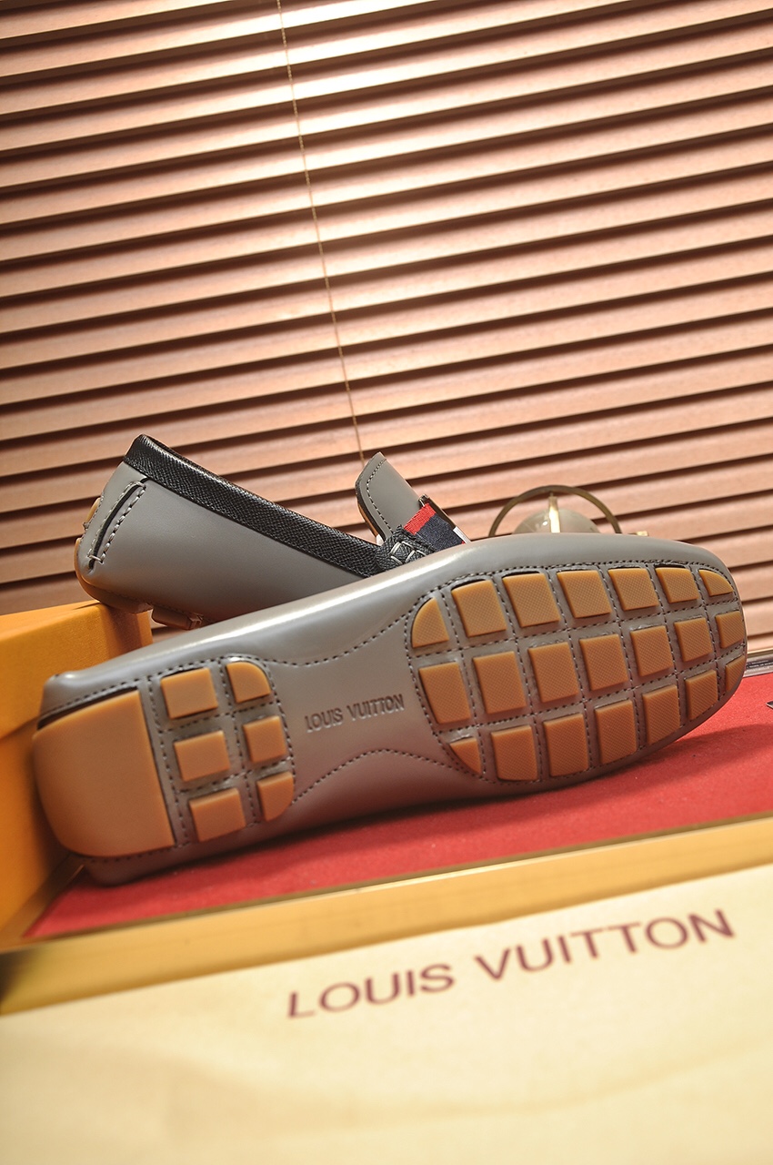 Louis Vuitton Leather Boots 29 - vstockx