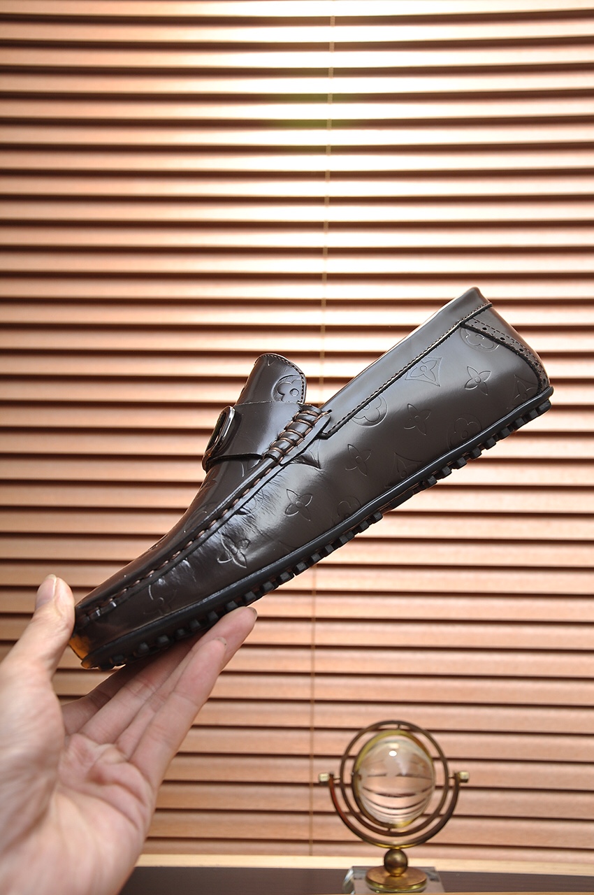 Louis Vuitton Leather Boots 52 - vstockx