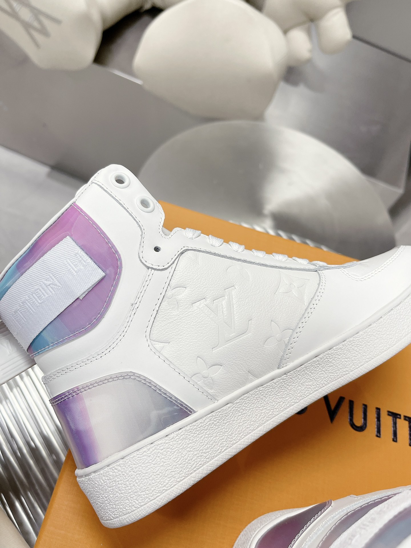 Louis Vuitton RIVOLI TRAINER BOOTS SNEAKER 11 - vstockx