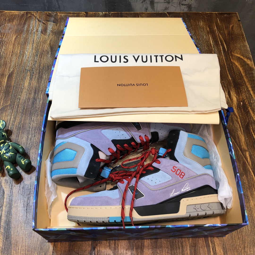Louis Vuitton Trainer Sneakers 13 - vstockx
