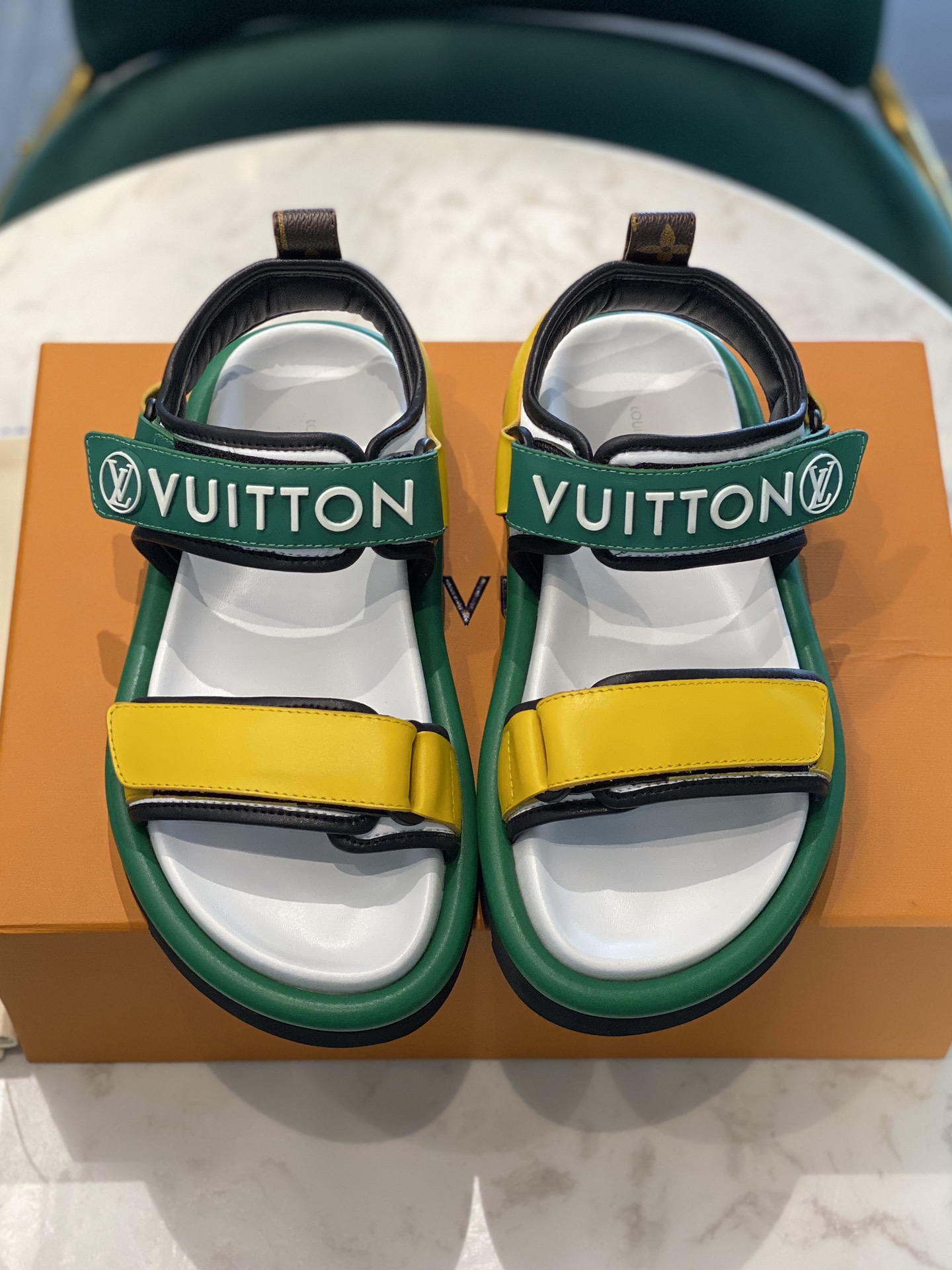 Louis Vuitton PASEO FLAT COMFORT SANDALS WOMEN 9 - vstockx
