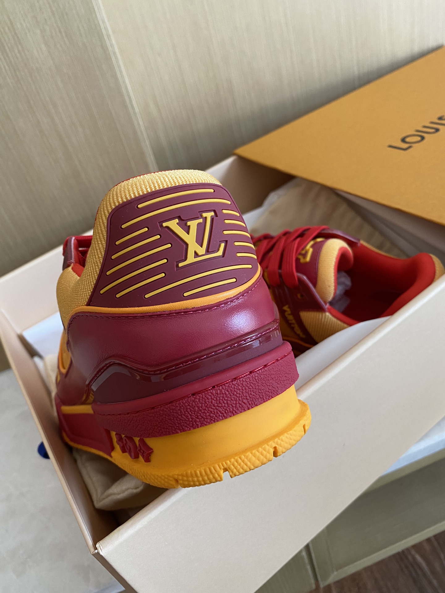 Louis Vuitton LV TRAINERS SNEAKER 9 - vstockx