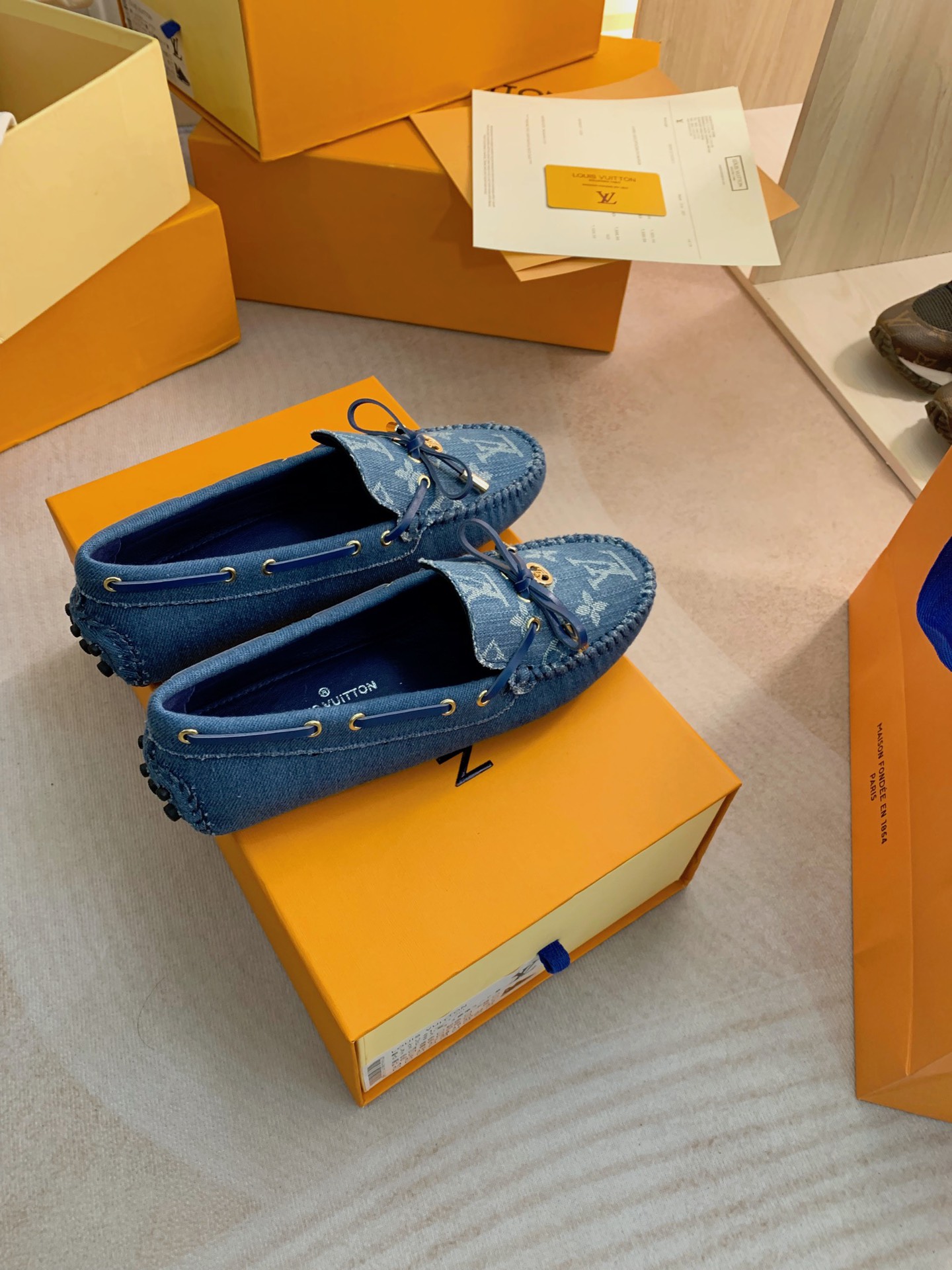 Louis Vuitton GLORIA FLAT LOAFERS WOMEN 11 - vstockx