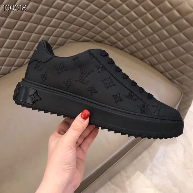 Louis Vuitton Low Top sneaker 31 - vstockx