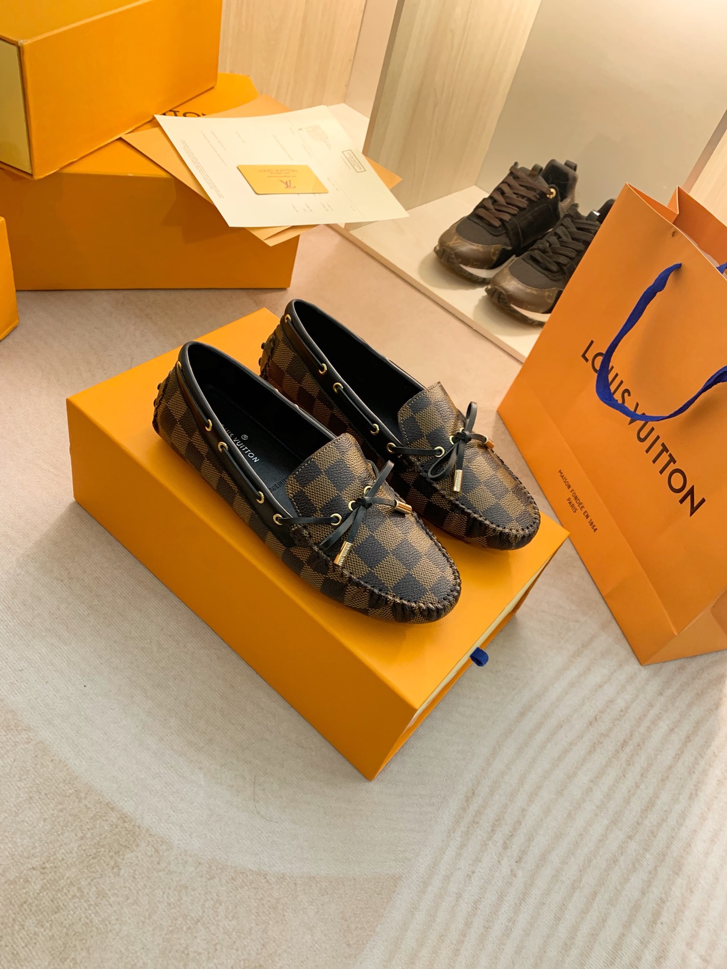 Louis Vuitton GLORIA FLAT LOAFERS WOMEN 11 - vstockx