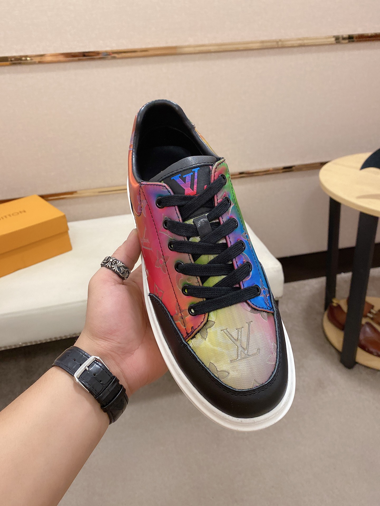 Louis Vuitton Low Top sneaker 113 - vstockx