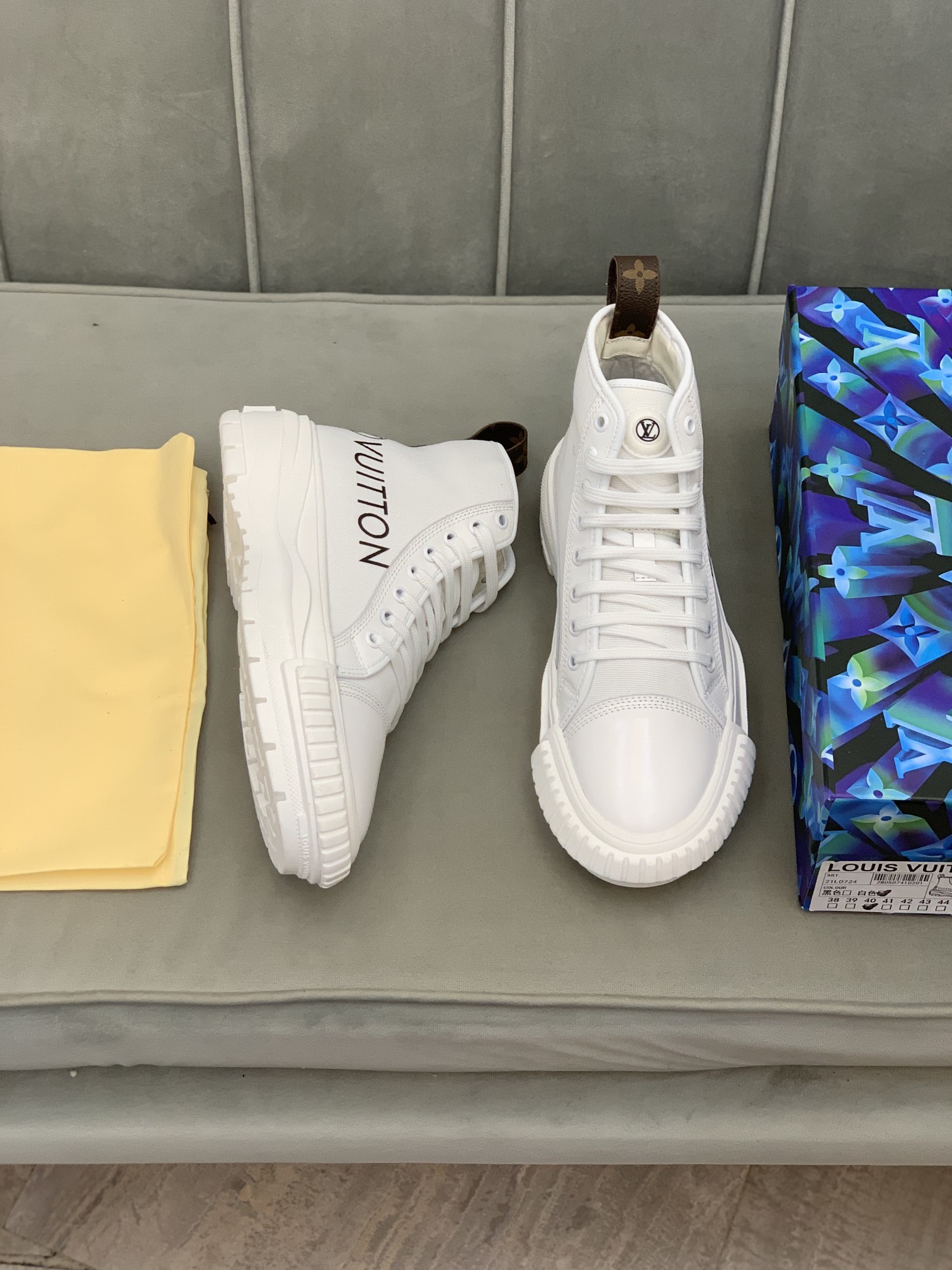 Louis Vuitton Squad sneaker 3 - vstockx