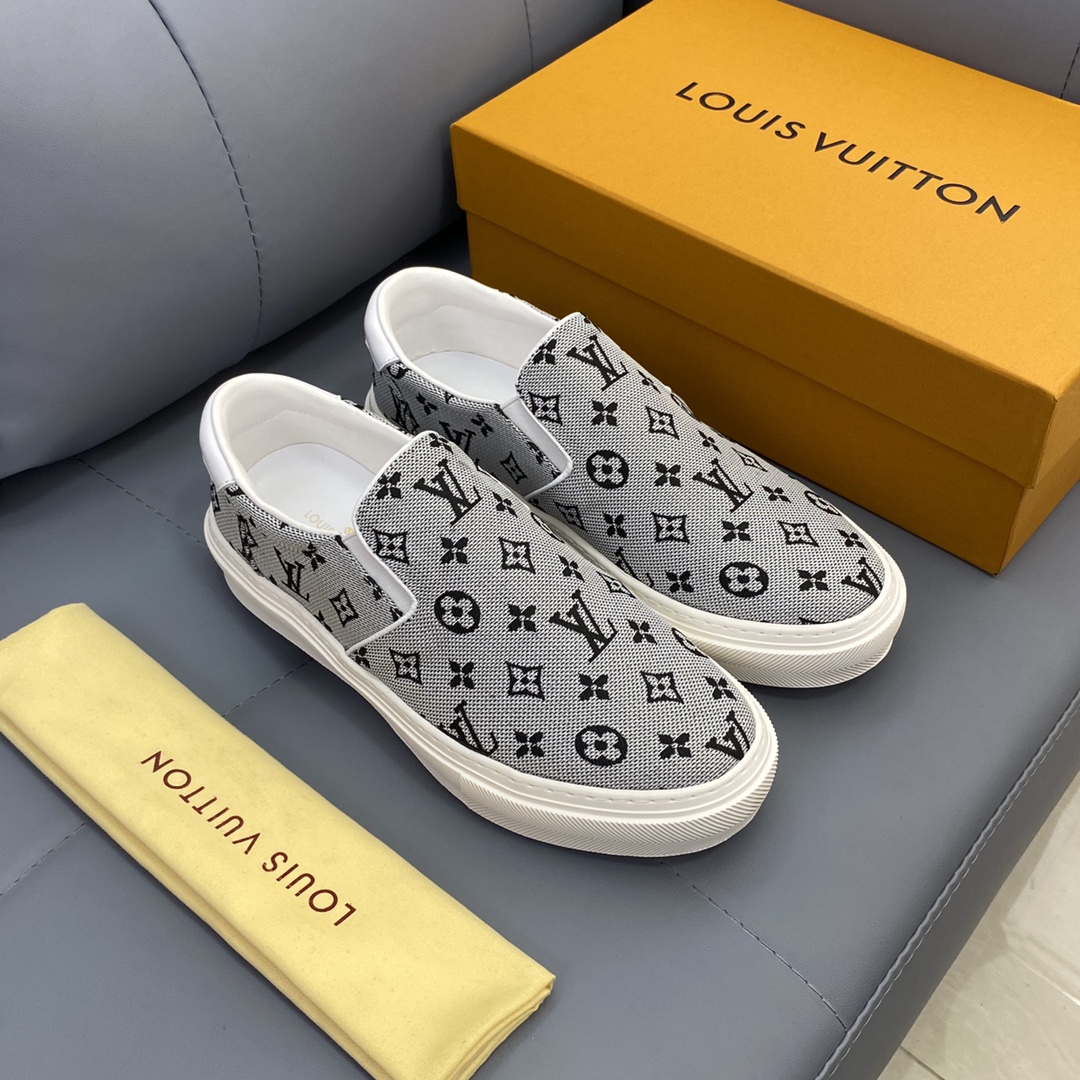 Louis Vuitton Monogram Denim sneaker 1 - vstockx