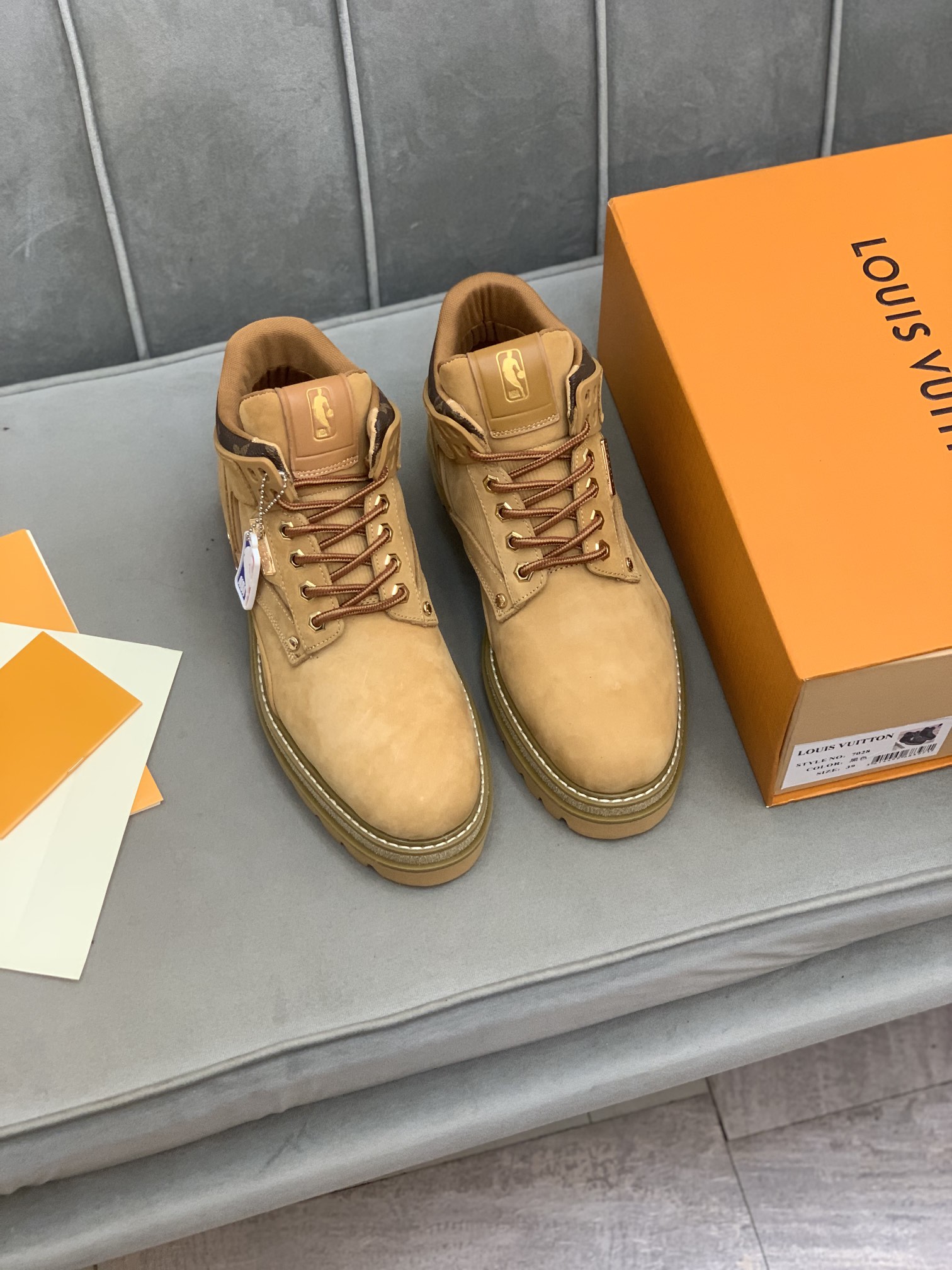 Louis Vuitton 1a8jtx Oberkampf Ankle Boots/Booties 2 - vstockx
