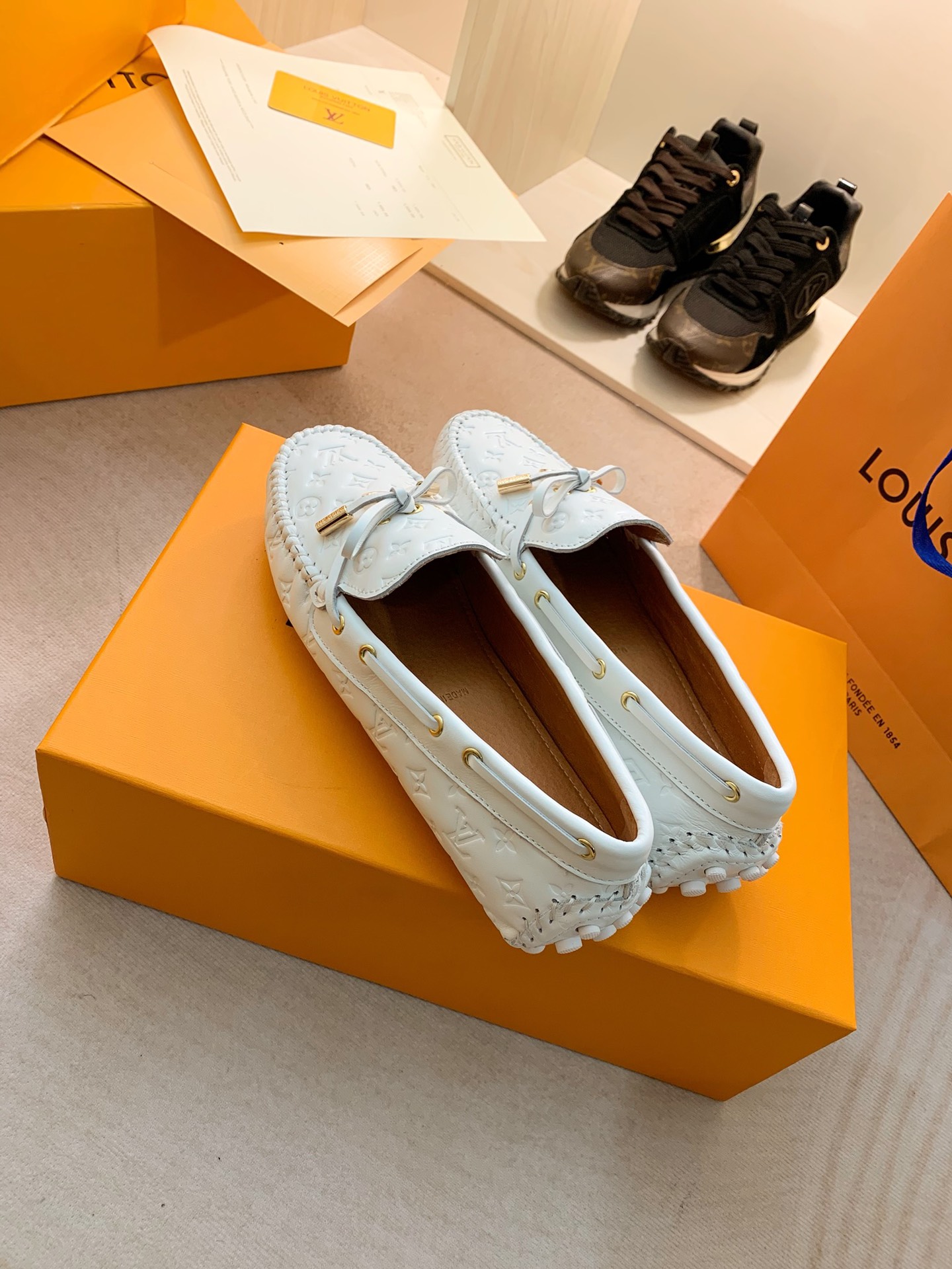 Louis Vuitton GLORIA FLAT LOAFERS WOMEN 11 - vstockx