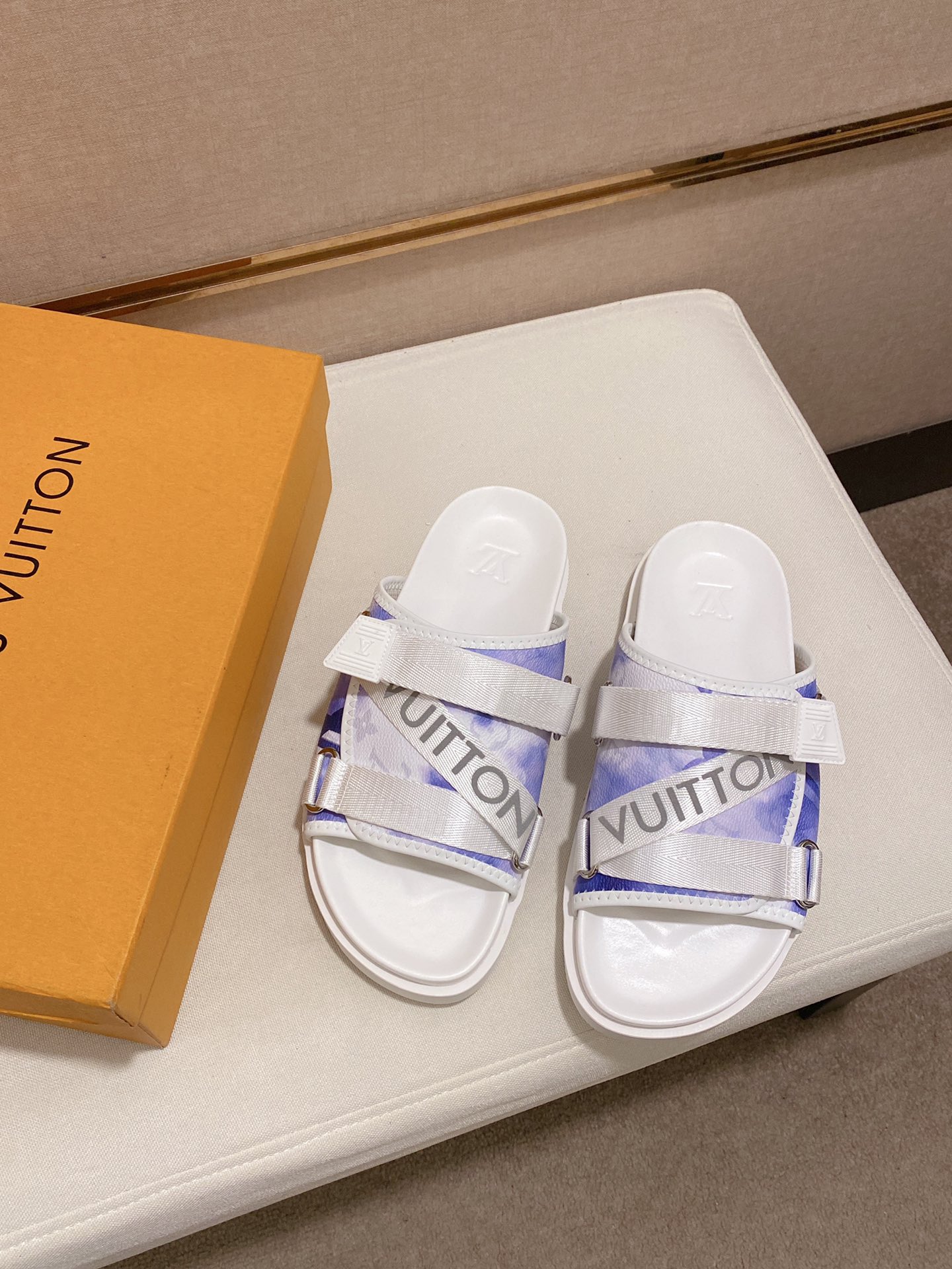Louis Vuitton Honolulu Sneaker 11 - vstockx