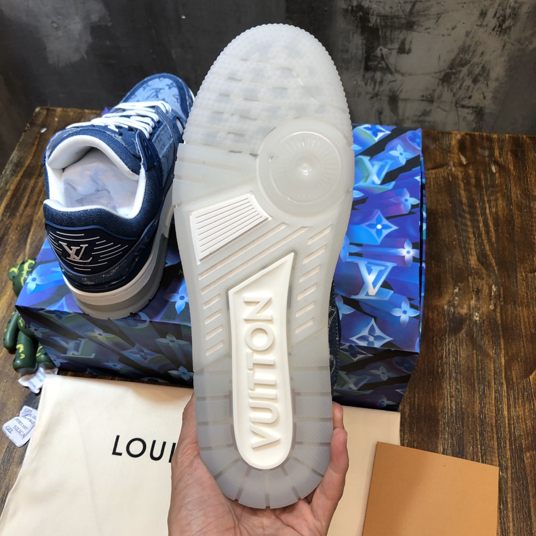 Louis Vuitton Trainer Sneakers 22 - vstockx