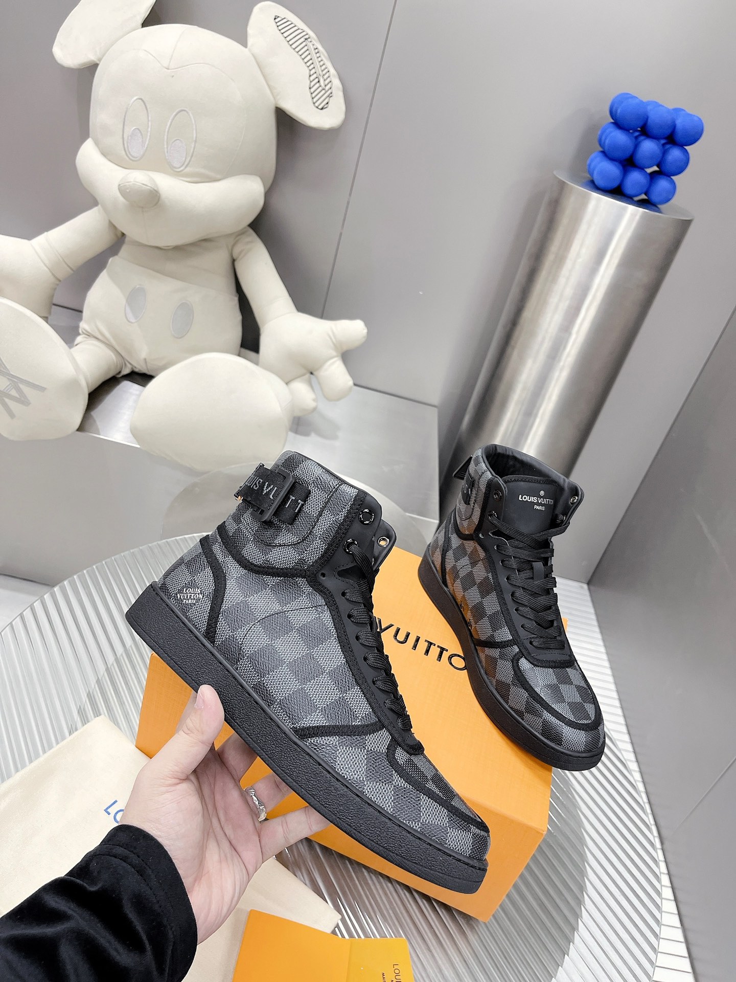 Louis Vuitton RIVOLI TRAINER BOOTS SNEAKER 11 - vstockx