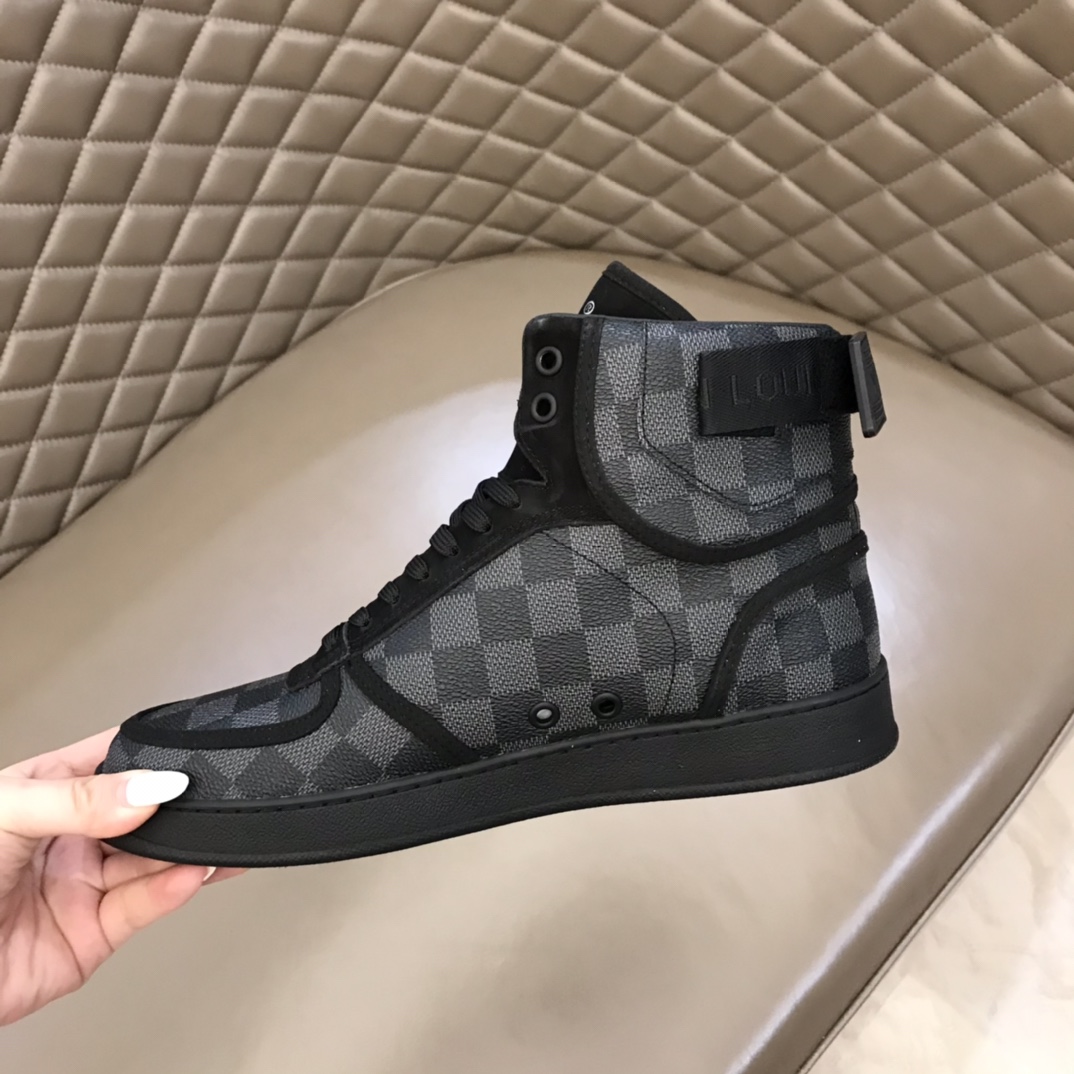 Louis Vuitton Rivoli sneaker 19 - vstockx