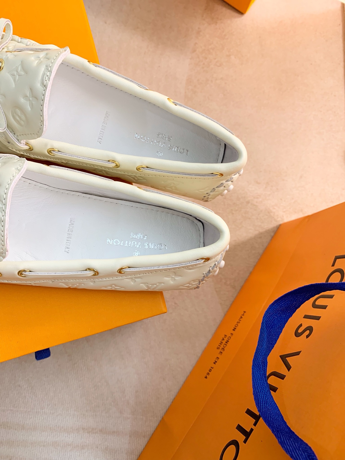 Louis Vuitton GLORIA FLAT LOAFERS WOMEN 11 - vstockx