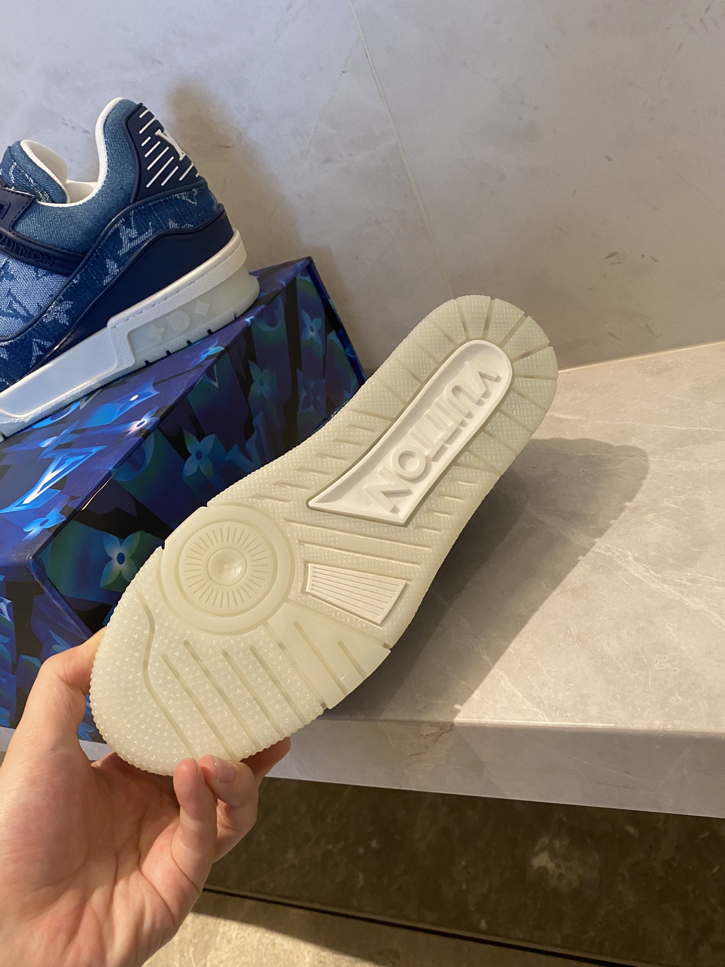 Louis Vuitton LV TRAINERS SNEAKER 9 - vstockx