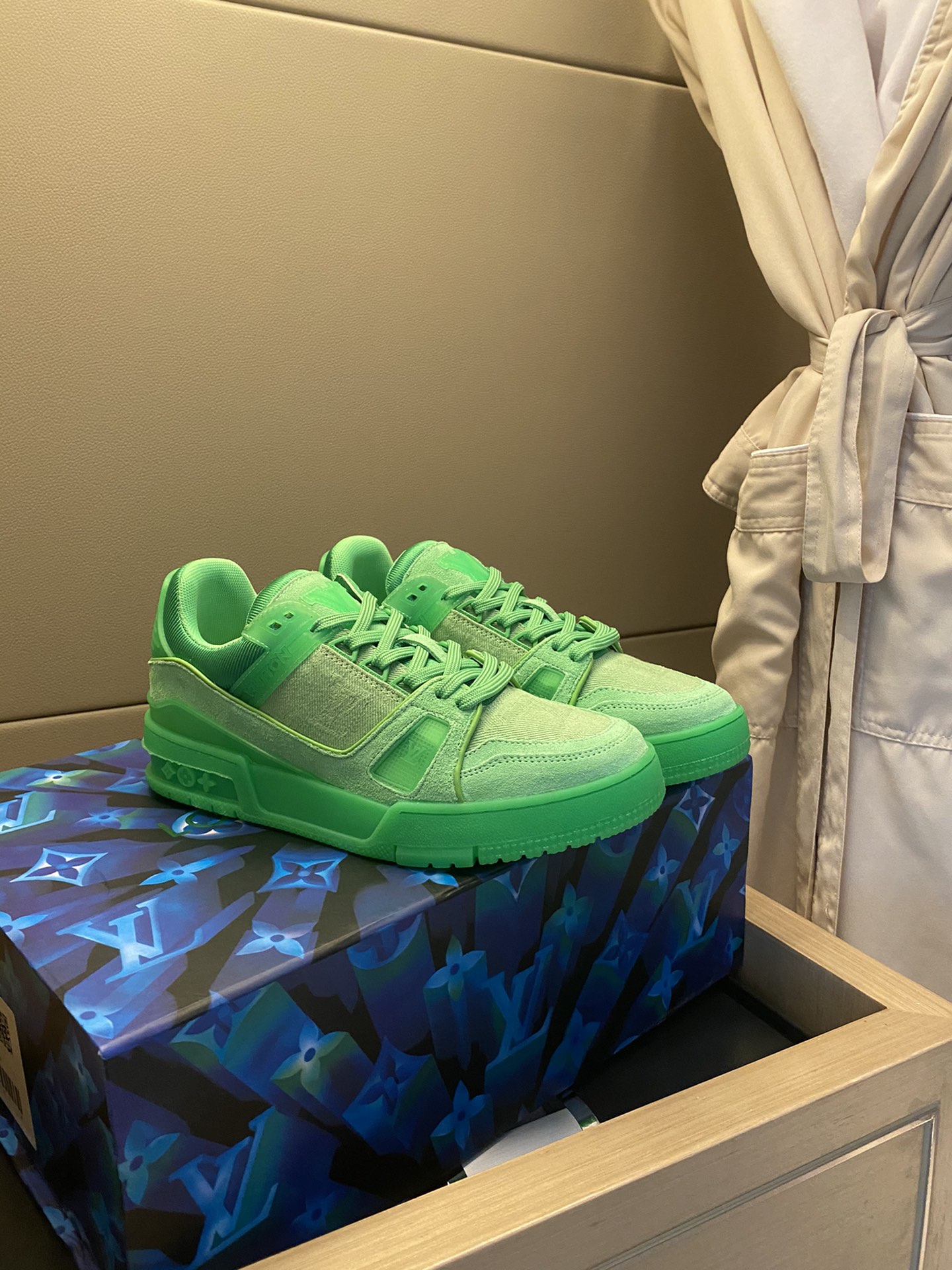 Louis Vuitton LV TRAINERS SNEAKER 9 - vstockx